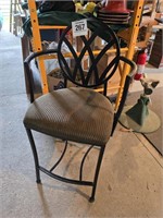 Chair w/ metal frame - 25" to seat