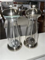 SALT AND PEPPER GRINDERS