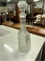 CRYSTAL GLASS DECANTER