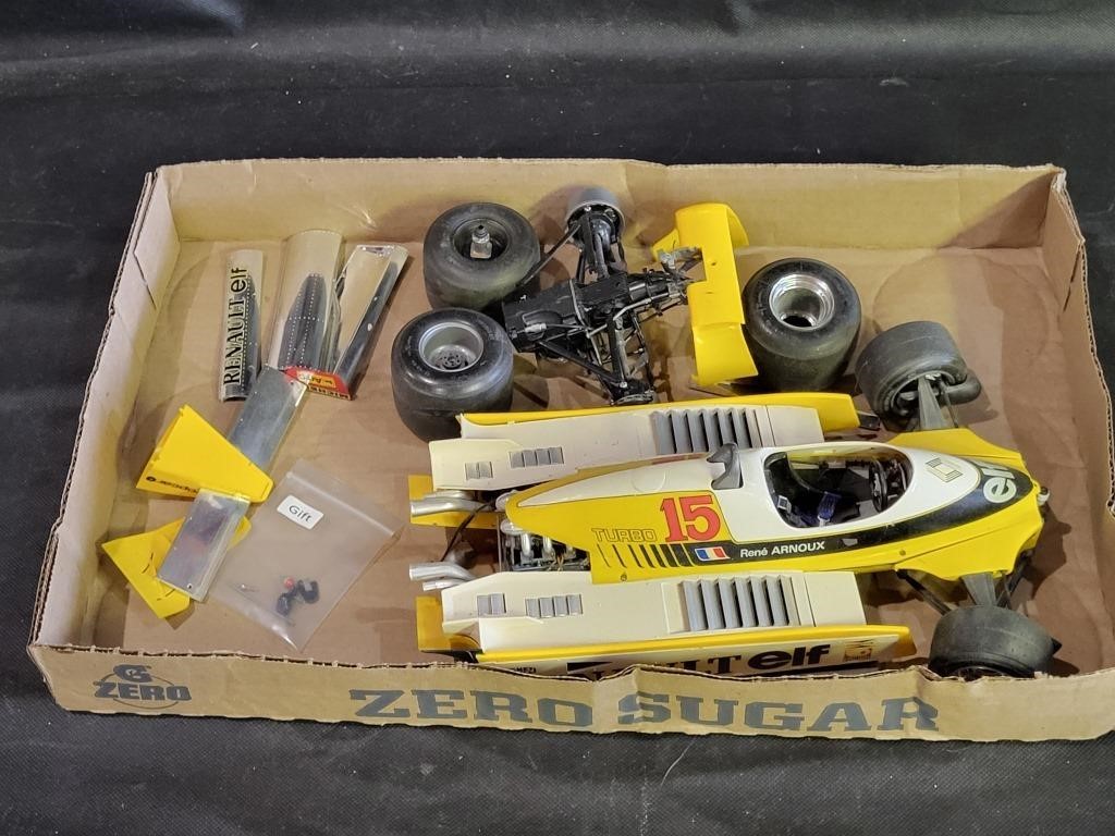 Formula 1 Renault Model Car- Note