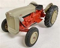 1/16 Ford Plastic Tractor