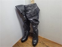 Ladies BLack Dress Boots Size Euro 37