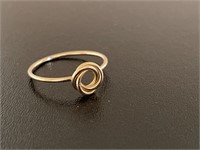 14k Gold Ring size 4 weighs 1 gram