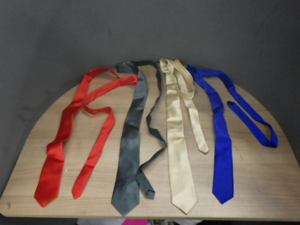 23 TIES (VARIOUS COLOURS)