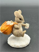 "Mail Mouse" Charming Tails