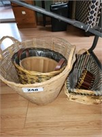 LOT VARIOUS SIZE WICKER & OTHER BASKETS
