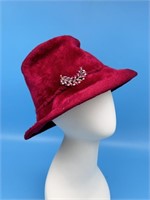 Fur Hat With Brooch - Lazarus