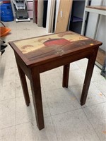 Side Table, approx 21in x 14in x H 25in