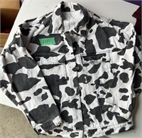 In-What Cow Pattern Jean Jacket! Cute! Size 4