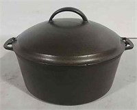 #8 Unmarked Wagner Dutch Oven w/Lid