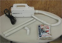 Oreck XL Handheld Vacuum Cleaner - Powers Up