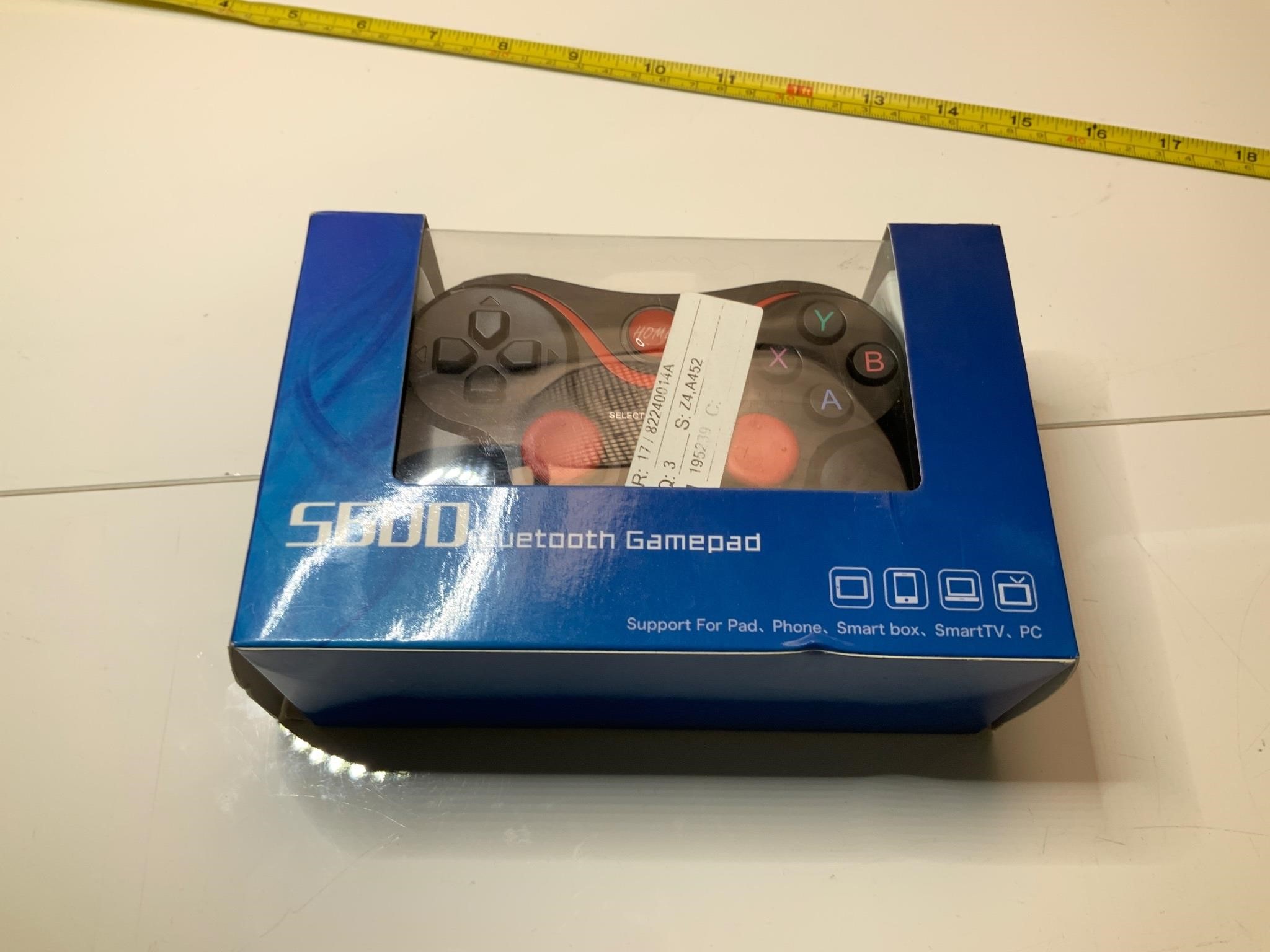 Bluetooth game pad