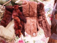 Four mink items including a pelt scarf and