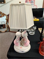 Smooching angel lamp