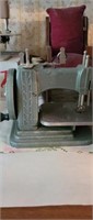 Small hand crank Betsy Ross model 20 sewing