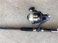 Shakespeare Ugly Stik GX2 Spinning Rod and Reel Co
