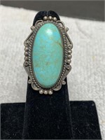 VINTAGE NAVAJO STERLING SILVER AND TURQUOISE RING