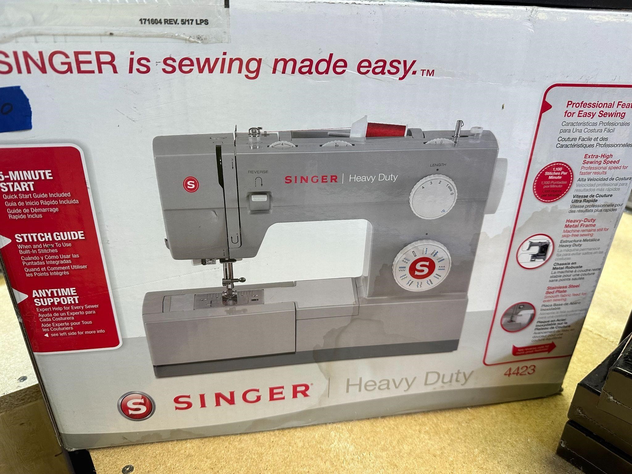 *NEW* SINGER® Heavy Duty 4423 Sewing Machine