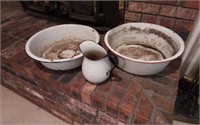 Vintage enamel pans & pitcher