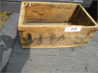 OLD WOOD BOX
