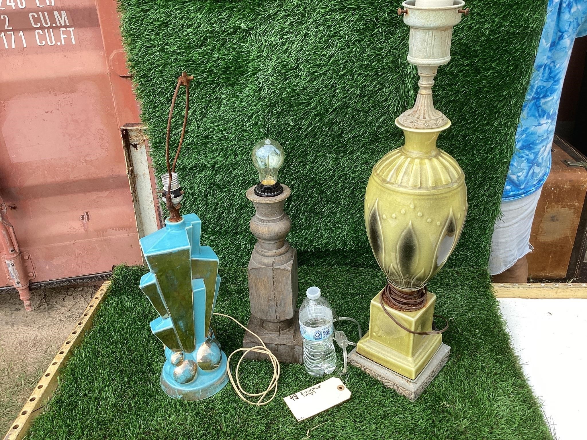 3 VINTAGE LAMPS