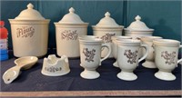 Vintage Pfaltzgraff Village, 12 Pieces