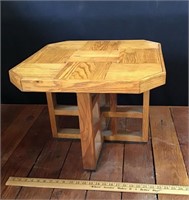 Solid oak end table