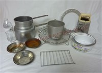 Kitchen ~ Sifter, Metal Pans & More!!!