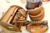 WOODEN DISHES AND BREAD BOX