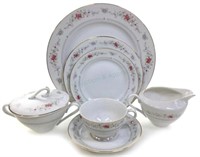 (92pc) Fashion Manor Porcelain Heirloom Dinnerware