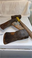 Sledge hammer 15 inch and 2 axe heads