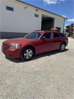 '05 Dodge Magnum SXT, shows 122,318 miles