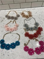 Lot of 7 chunky flower fashion jewelry necklaces