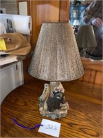 BEAR THEMED LAMP LODGE