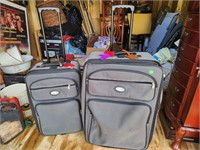 set of 2 rolling luggage cases