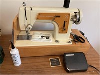 Vintage Frister & Rossman Sewing Machine & Case