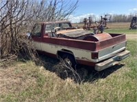 1980s Chev truck. Parts only. Includes fuel tanks
