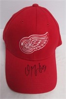 Fitted Detroit Red Wing autographed Darren