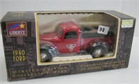 Die Cast Meatl 1940 Ford Truck Bank No.3