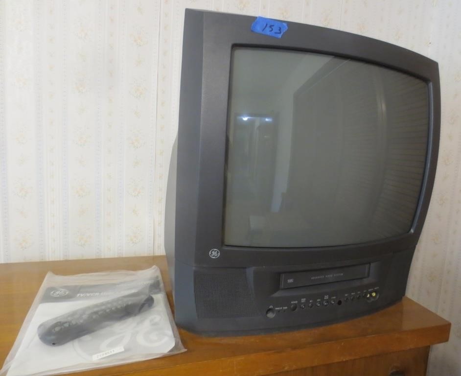 2000 GE TV w/built in VCR player