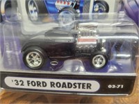 NEW Muscle Machines 1932 Ford Roadster 1:64 Scale