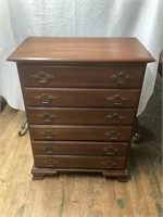 YOUNG/ HINKLE CHEST OF DRAWERS