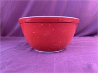 Vintage Red small Pyrex mixing bowl 
Minimal