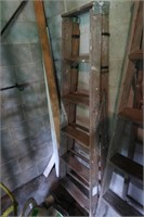 8' Folding Wooden Step Ladder