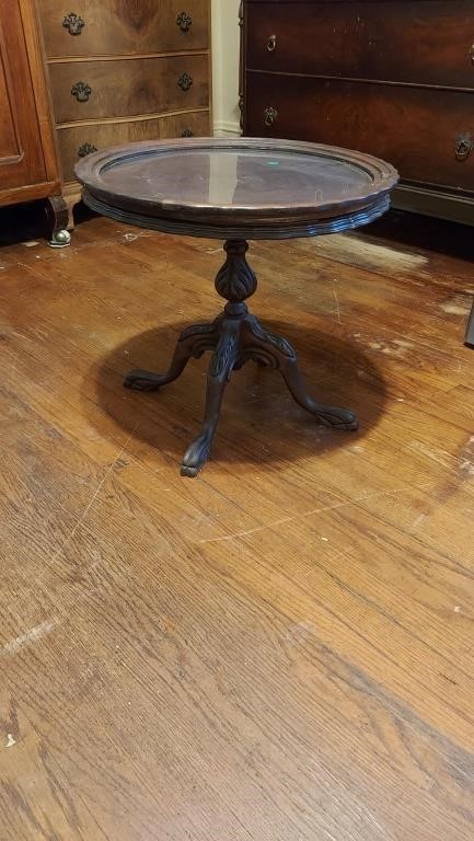 20x22in vintage round table
