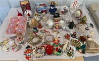 Box lot misc Christmas - mostly ornaments