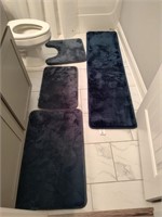 4 Bathroom Rugs