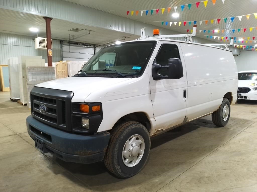 2009 Ford E250 SD Utility Van