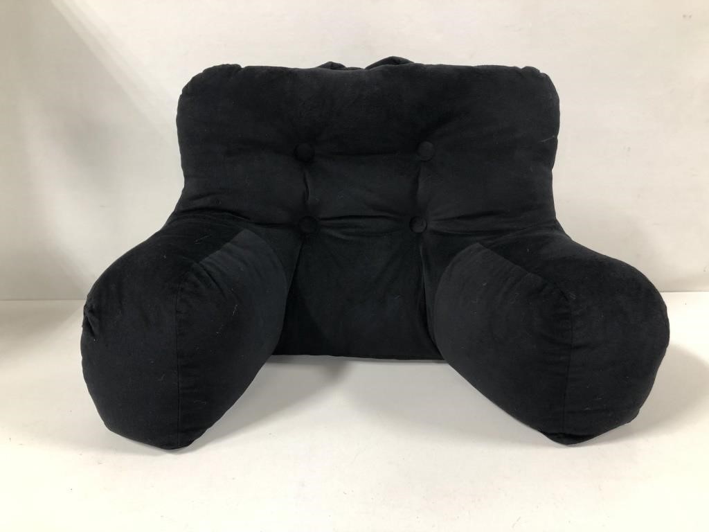 CUSHIONED BACK REST