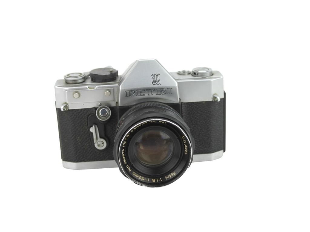 PETRI PENTA V6 35MM SLR CAMERA